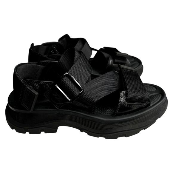 Alexander McQueen Tread Flat Sandals Size 37 Black - NWT - Picture 3 of 8